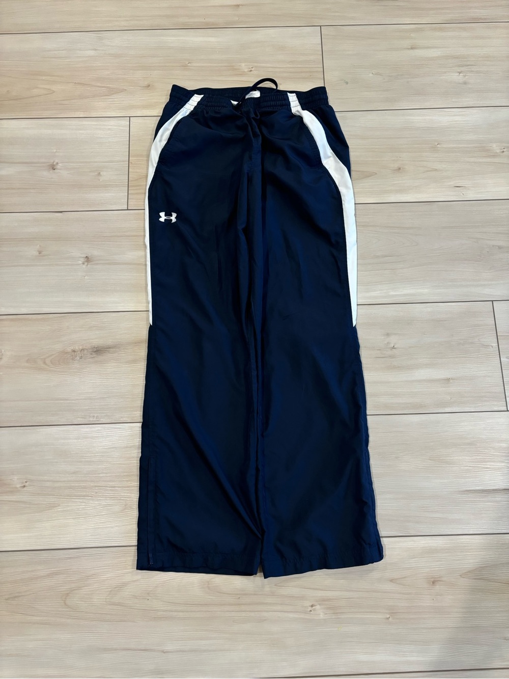 Under Armour Y2K Men’s Navy baggy Track Sweatpants with White Side Panels